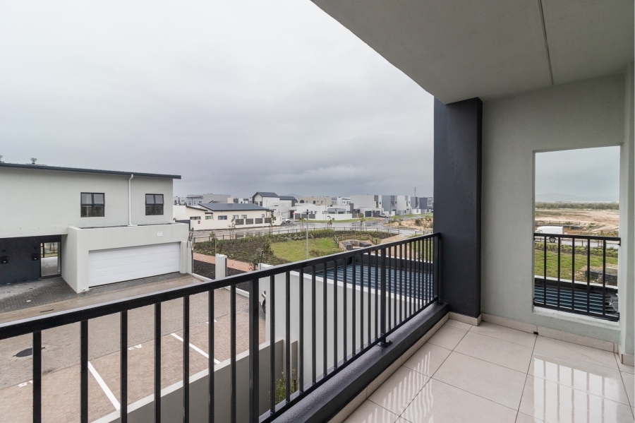 To Let 3 Bedroom Property for Rent in Sandown Western Cape